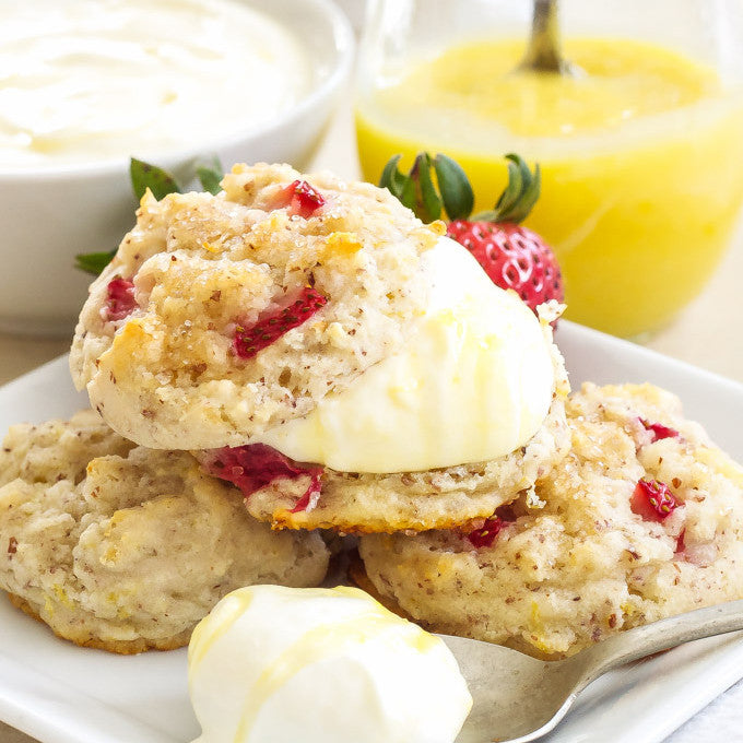 http://www.pamelasproducts.com/cdn/shop/articles/20211117210325-recipe-runner-strawberry-biscuits.jpg?v=1637183281